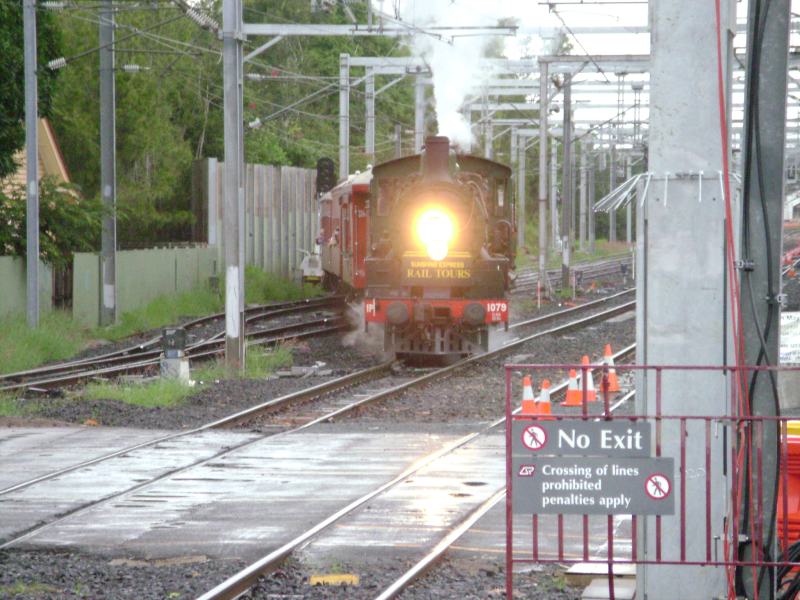 BB18.25 1079  
Coming off the Tennyson  line at Sherwood.

