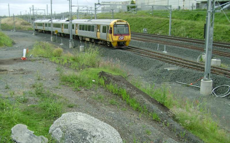 Darra
SMU 243 heads off to Ipswich on the UP SUB loop line at Darra. 
1st December 2010
