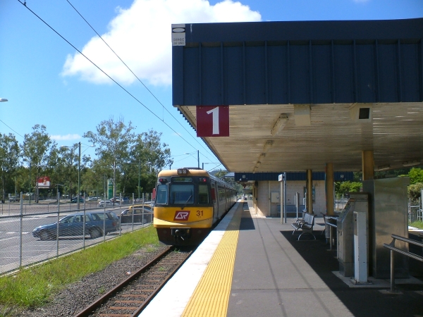 EMU at Ferny Grove
EMU31 Ferny Grove 2008
