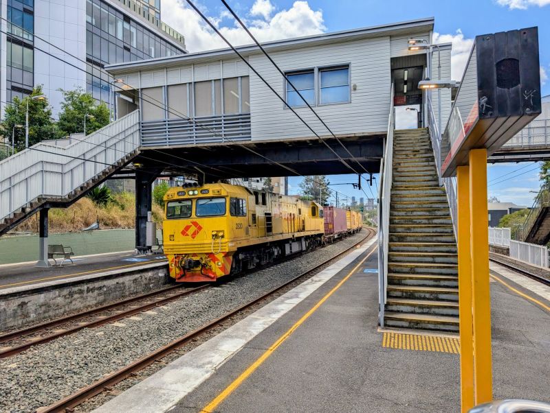 Freight train at Taringa
2830 with a freight train passing through Taringa.
