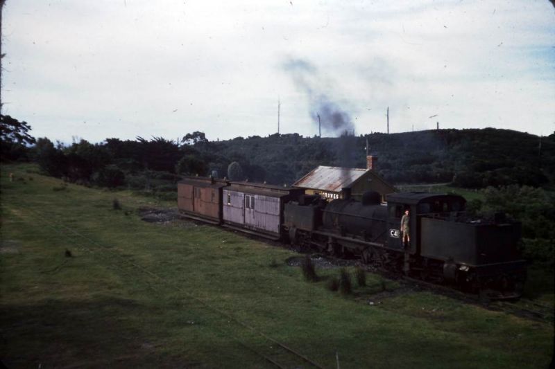 Last train from Crowes
Shortly before departure. 
