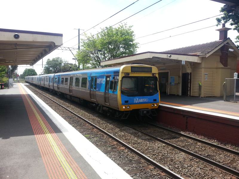 Murrumbeena 2010
The old Murrumbeena station as it was in 2010
