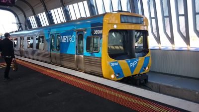 Metro Melbourne at Murrumbeena
Keywords: Metro;Murrumbeena